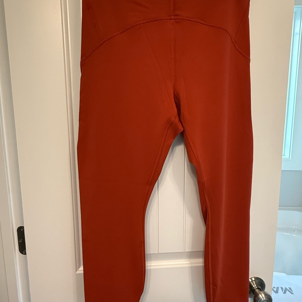 Lululemon InStill Leggings - like new!